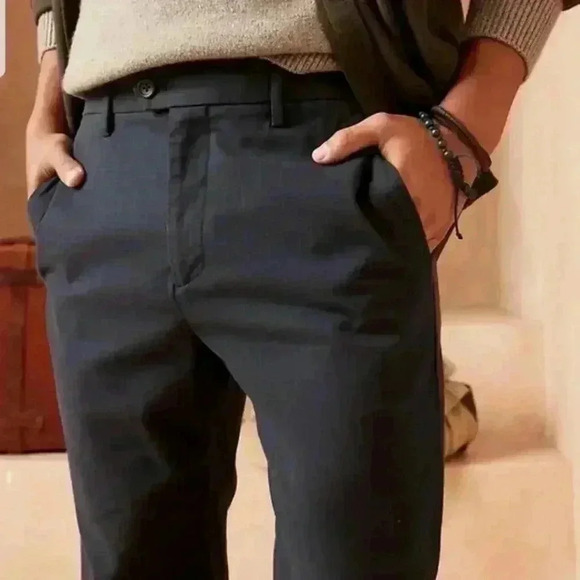 Banana  Republic Grayson Navy Check Pant - Picture 3 of 13